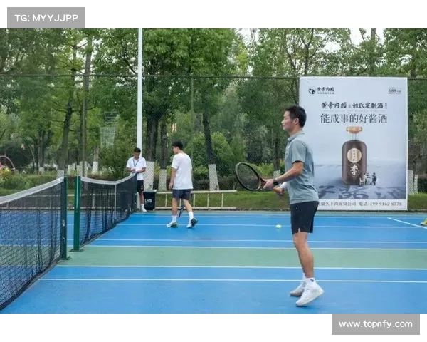 网球赛场幕后花絮揭秘 揭开运动员训练与比赛中的真实瞬间 网球赛场幕后花絮揭秘 揭开运动员训练与比赛中的真实瞬间
